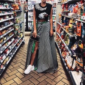 Meet your Posher, Laura